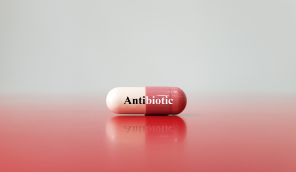 AI finds new antibiotics using human body proteins, but will this fight superbugs?